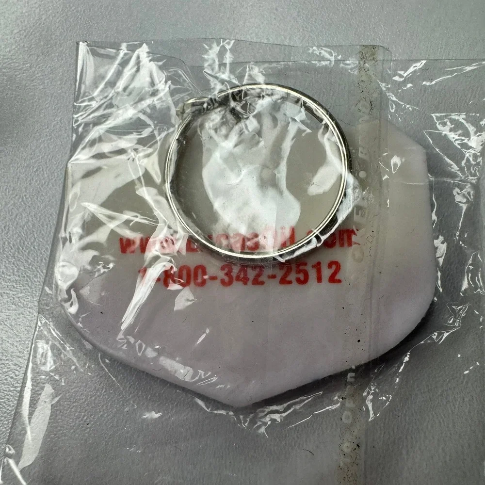 Lucas Oil‎ Products Inc. Keychain Shield Flag USA Racing Performance Souvenir